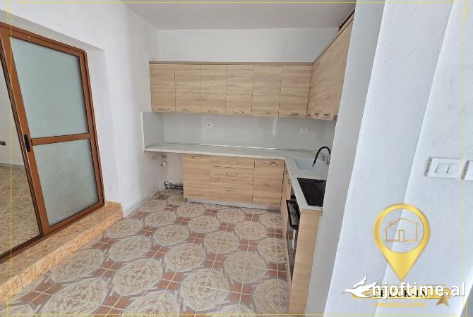 Shtepi me qera 1+1 ne Tirane - 300 Euro
