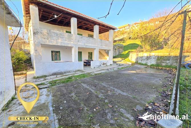 House for Sale 4+1 in Tirana - 130,000 Euro