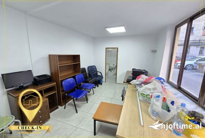 Ambient biznesi me qera 1+1 ne Tirane - 400 Euro