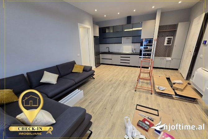 Shtepi me qera 2+1 ne Tirane - 1,400 Euro