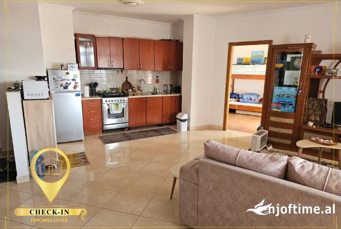 Shtepi me qera 2+1 ne Tirane - 650 Euro