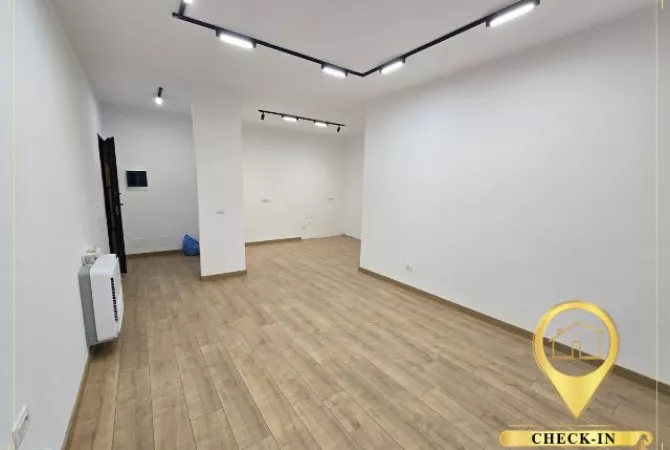 Ambjent biznesi me qera 3+1 ne Tirane - 600 Euro