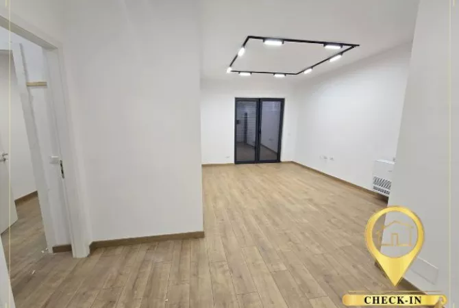Ambjent biznesi me qera 3+1 ne Tirane - 600 Euro