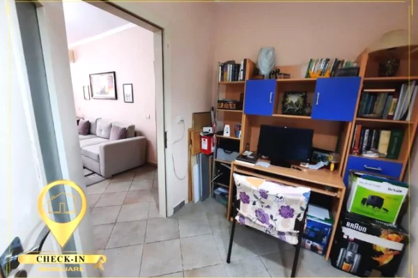 Shtepi ne shitje Apartament ne Tirane, 2+1, Mobilimi E mobiluar, Pagesa 145,000  Euro.