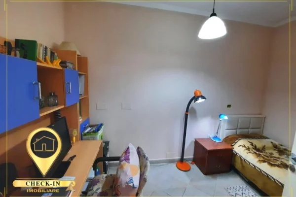 Shtepi ne shitje Apartament ne Tirane, 2+1, Mobilimi E mobiluar, Pagesa 145,000  Euro.