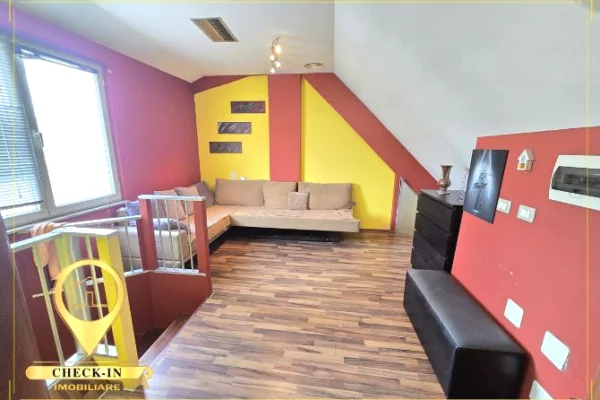 Shtepi ne shitje Duplex(shtepi me 2 kate) ne Tirane, 4+1, Mobilimi E mobiluar, Pagesa 324,000  Euro.