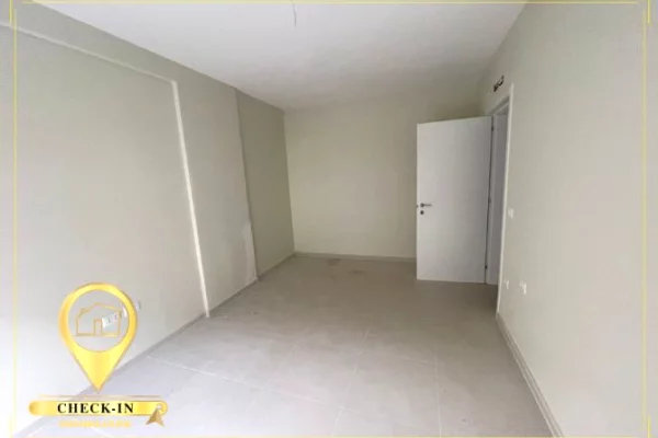 Shtepi ne shitje Apartament ne Tirane, 1+1, Mobilimi Bosh, pa mobiluar, Pagesa 160,950  Euro.