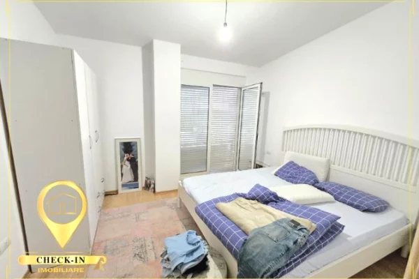 Shtepi ne shitje Papafingo(kati i catise) ne Tirane, 2+1, Mobilimi E mobiluar, Pagesa 270,000  Euro.