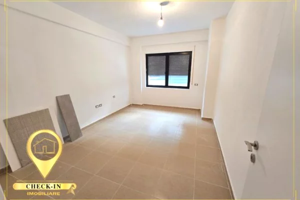 Shtepi ne shitje Apartament ne Tirane, 3+1, Mobilimi Bosh, pa mobiluar, Pagesa 270,000  Euro.