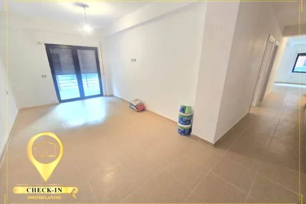 Shtepi ne shitje Apartament ne Tirane, 3+1, Mobilimi Bosh, pa mobiluar, Pagesa 270,000  Euro.