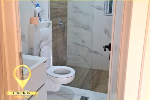 Shtepi me qera Shtepi Private ne Tirane, 3+1, Mobilimi E mobiluar, Pagesa 70,000  Leke.