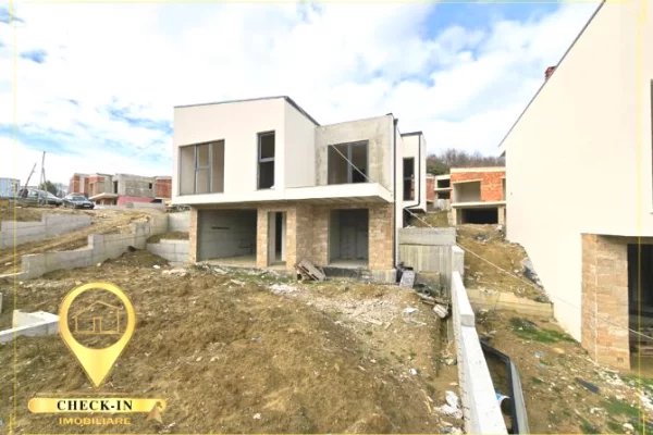 Luxury villas for sale in Tirana 3+1, Emty