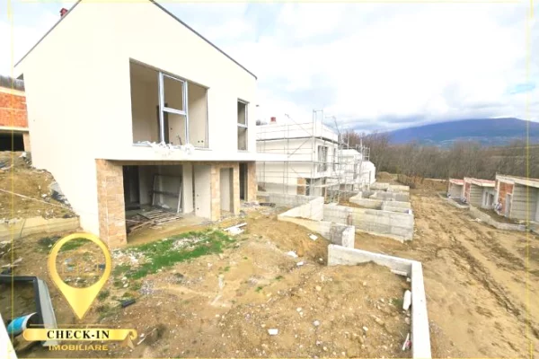 Luxury villas for sale in Tirana 3+1, Emty