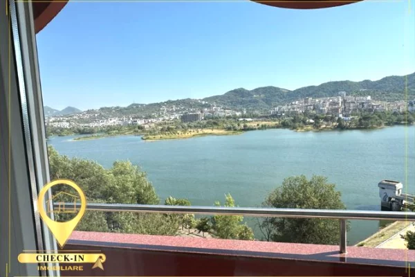 Appartamento in affitto a Tirana 2+1, Arredato