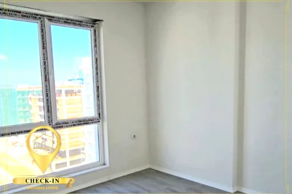 Appartamento in affitto a Tirana 3+1, Vuoto