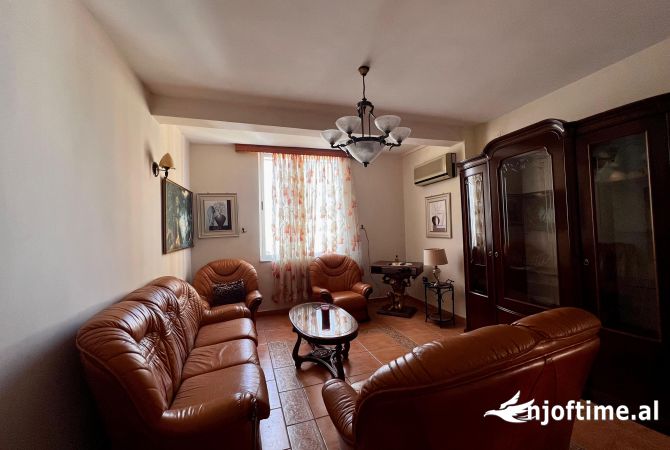 Shtepi me qera 2+1 ne Tirane - 500 Euro