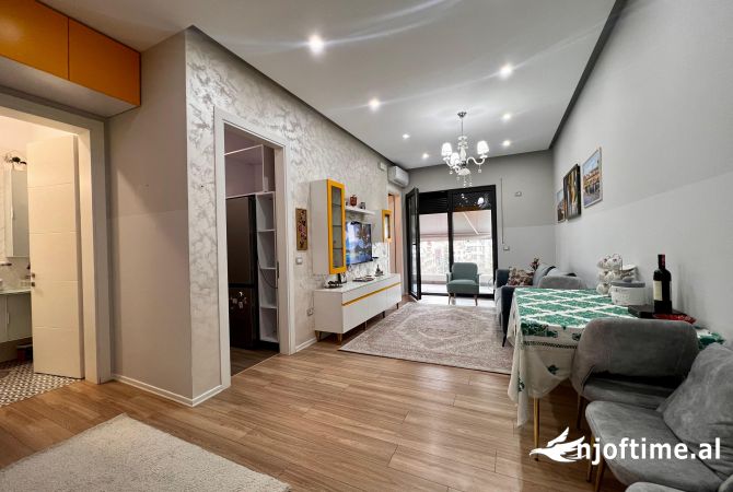 Shtepi me qera 1+1 ne Tirane - 800 Euro