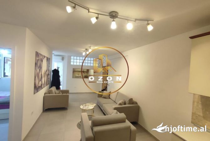 Ambient biznesi me qera 3+1 ne Tirane - 600 Euro