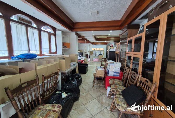 Ambient biznesi me qera 1+1 ne Tirane - 800 Euro