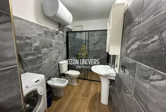 Shtepi me qera Apartament ne Tirane, 2+1, Mobilimi E mobiluar, Pagesa 650  Euro.