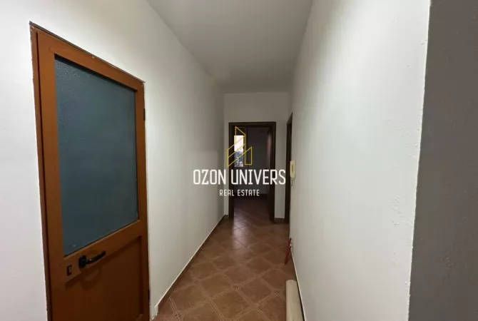 Shtepi me qera Apartament ne Tirane, 2+1, Mobilimi E mobiluar, Pagesa 650  Euro.