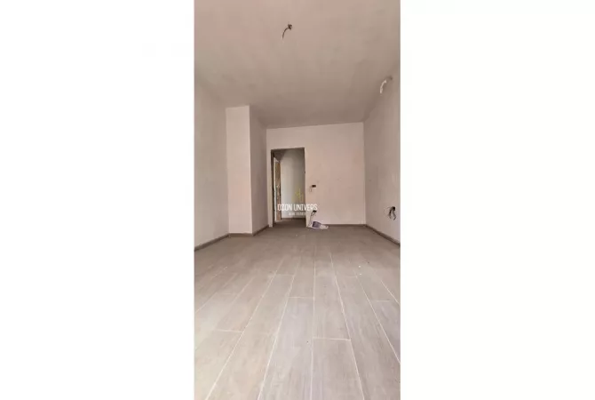 Shtepi ne shitje Apartament ne Tirane, 1+1, Mobilimi Bosh, pa mobiluar, Pagesa 130,000  Euro.