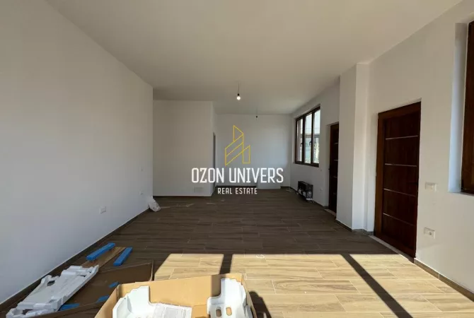 Shtepi me qera Apartament ne Tirane, 6+1, Mobilimi Bosh, pa mobiluar, Pagesa 4,500  Euro.