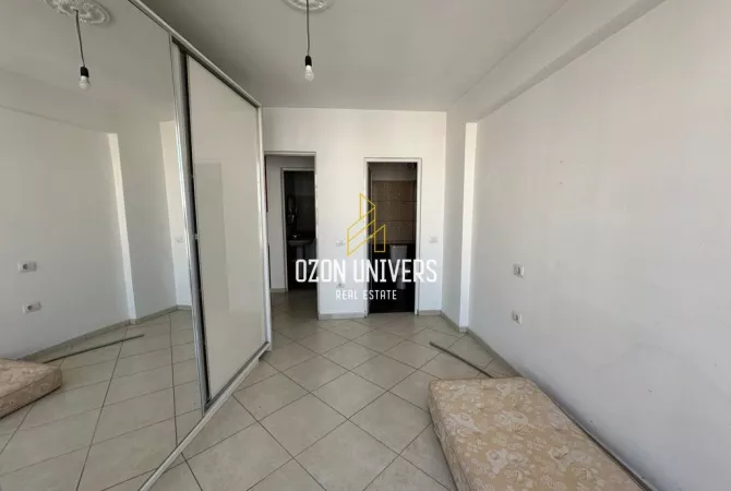 Shtepi me qera Apartament ne Tirane, 2+1, Mobilimi Bosh, pa mobiluar, Pagesa 1,200  Euro.