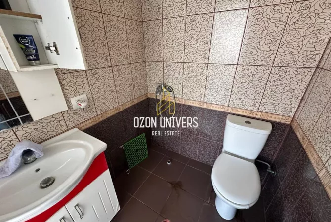 Shtepi me qera Apartament ne Tirane, 2+1, Mobilimi Bosh, pa mobiluar, Pagesa 1,200  Euro.