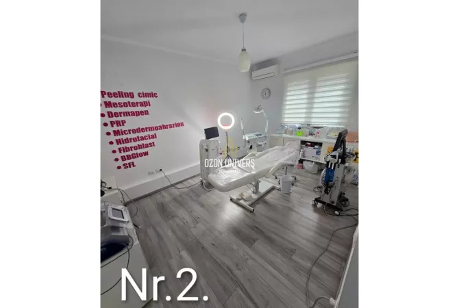 Ambient biznesi me qera 2+1 ne Tirane - 70,000 Leke