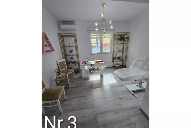 Ambient biznesi me qera 2+1 ne Tirane - 70,000 Leke
