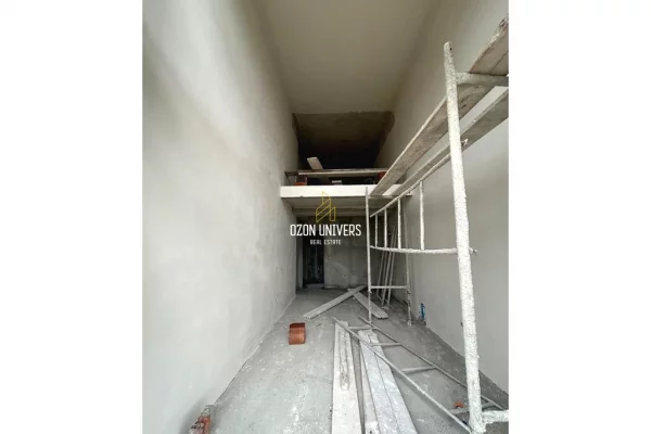 Shtepi ne shitje Apartament ne Kavaje, Garsoniere, Mobilimi Bosh, pa mobiluar, Pagesa 74,095  Euro.