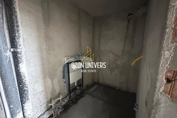 Shtepi ne shitje Apartament ne Kavaje, Garsoniere, Mobilimi Bosh, pa mobiluar, Pagesa 74,095  Euro.