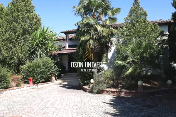 Shtepi ne shitje 6+1 ne Berat - 350,000 Euro