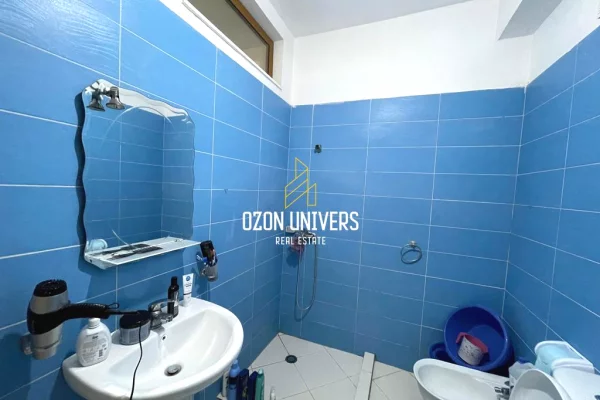 Shtepi ne shitje Apartament ne Tirane, 1+1, Mobilimi E mobiluar, Pagesa 100,000  Euro.