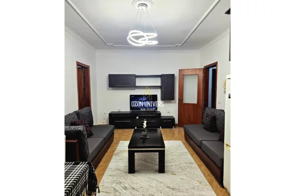 Shtepi me qera 1+1 ne Tirane - 40,000 Leke