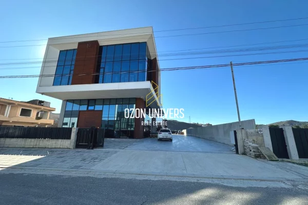 Ambient biznesi me qera 1+1 ne Tirane - 5,500 Euro