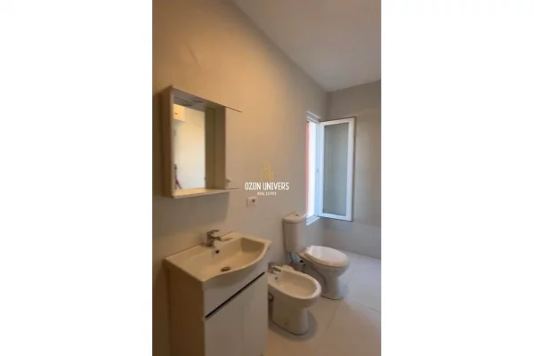 Shtepi me qera Apartament ne Tirane, 2+1, Mobilimi E mobiluar, Pagesa 550  Euro.