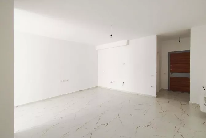 Shtepi me qera 2+1 ne Tirane - 850 Euro