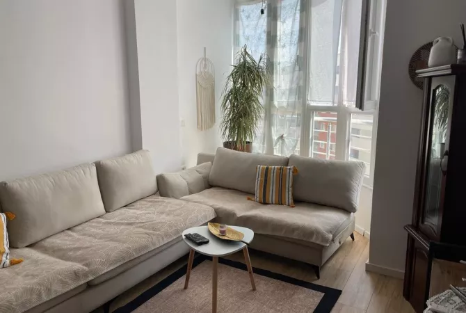 Shtepi me qera 1+1 ne Tirane - 470 Euro