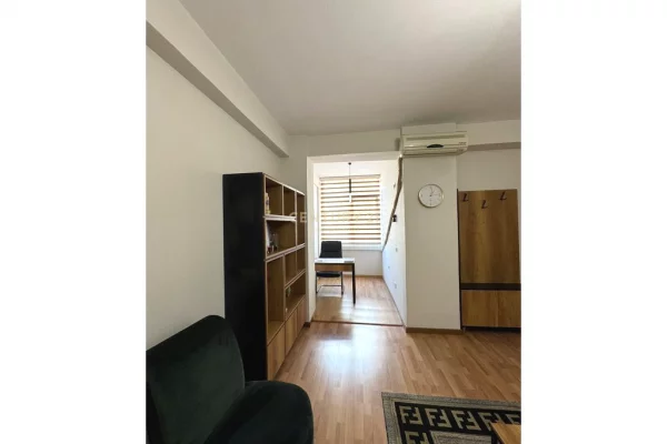 Shtepi ne shitje Apartament ne Tirane, 1+1, Mobilimi E mobiluar, Pagesa 200,000  Euro.