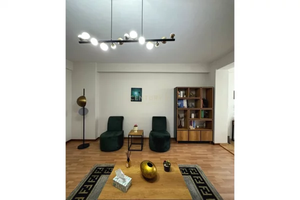 Shtepi ne shitje Apartament ne Tirane, 1+1, Mobilimi E mobiluar, Pagesa 200,000  Euro.