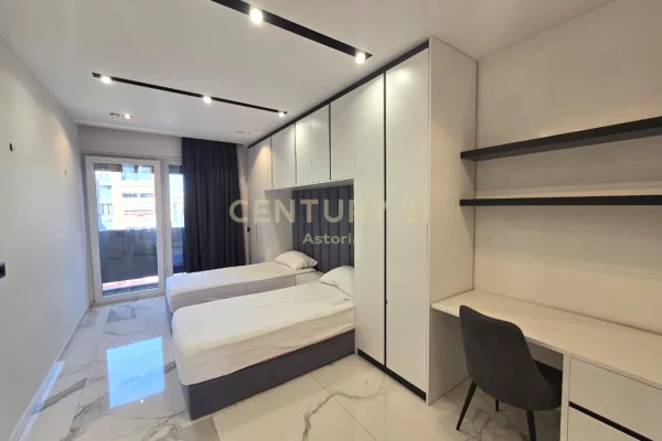 Appartamento in vendita a Tirana 2+1, Arredato