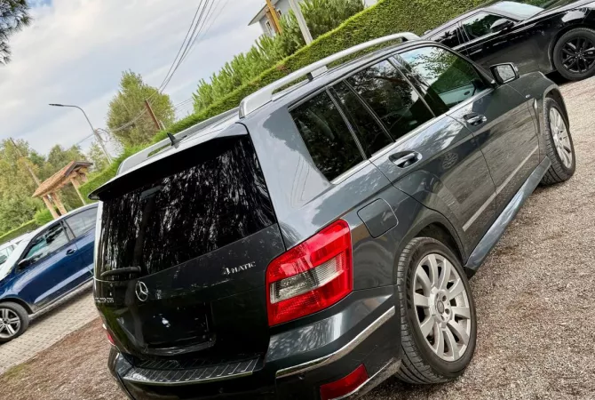 Cars for sale in Tirana, Mercedes-Benz, 2009 Diesel,Kambio Automatik Payment 9,000  Euro.