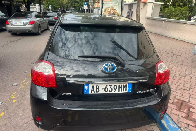 Makina ne shitje ne Tirane - 8,000 Euro