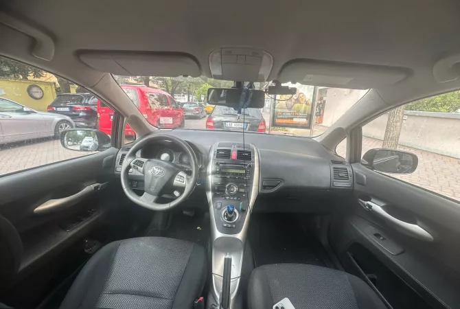 Cars for sale in Tirana, Toyota, 2011 Benzine,Kambio Automatik Payment 8,000  Euro.