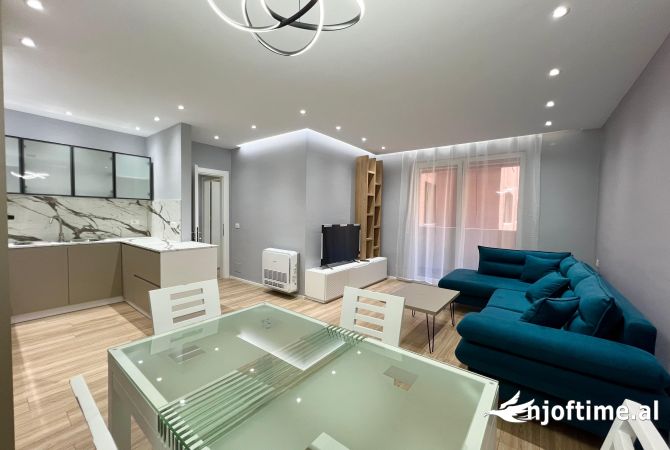 Shtepi me qera 2+1 ne Tirane - 700 Euro
