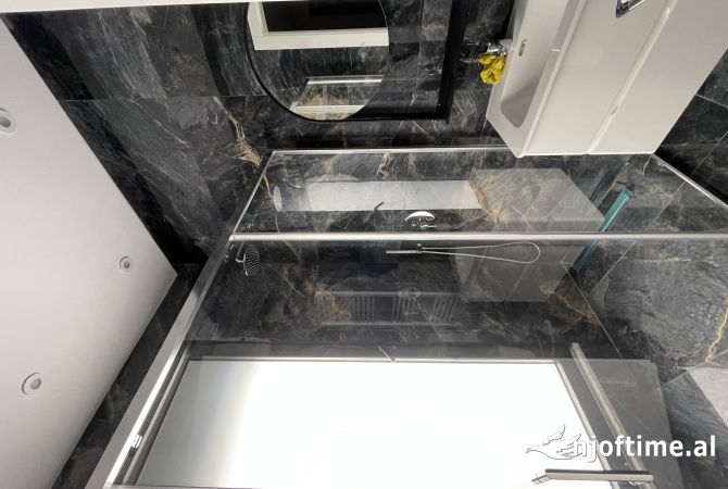 Shtepi me qera 2+1 ne Tirane - 1,610 Euro