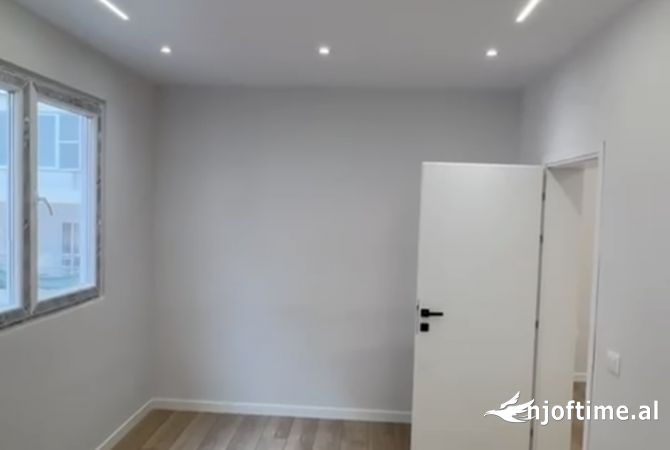 Shtepi ne shitje 1+1 ne Tirane - 125,000 Euro