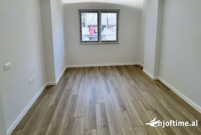 Shtepi ne shitje 1+1 ne Tirane - 120,000 Euro